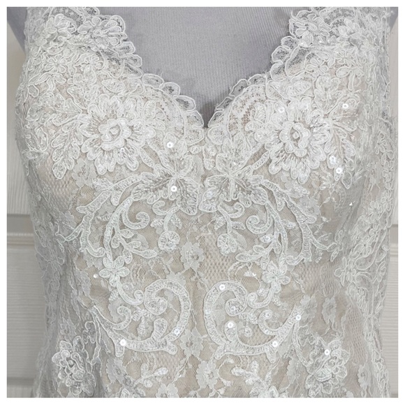 oleg cassini lace trumpet wedding dress - Picture 5 of 16